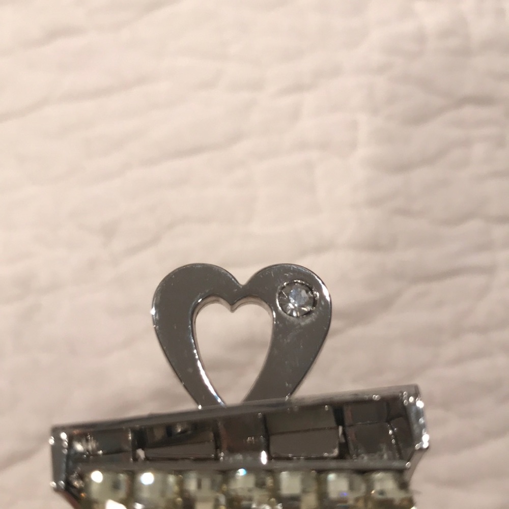 Rhinestone heart clasp bracelet - Picture 13 of 15